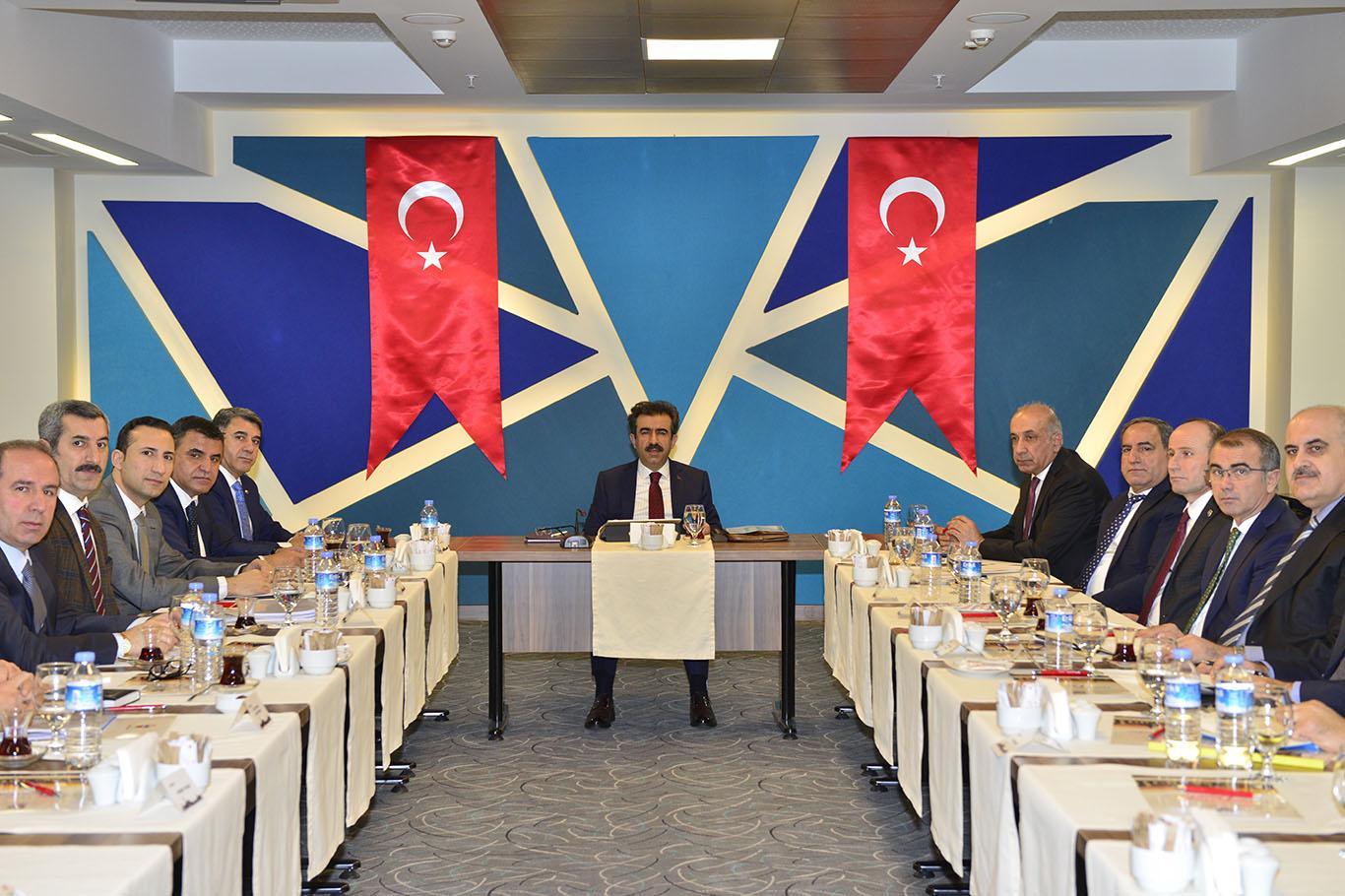 Diyarbakır'ın ekonomisi masaya yatırıldı Diyarbakır'ın ekonomisi masaya yatırıldı